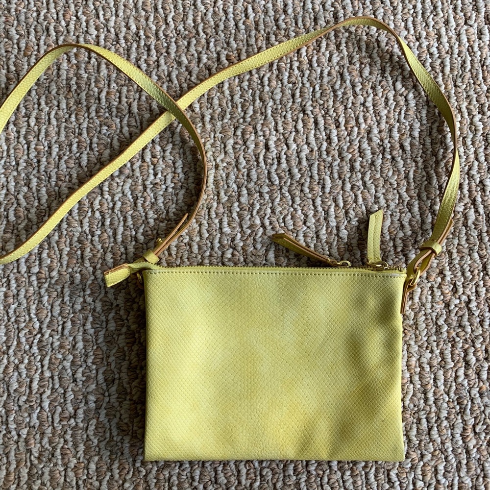 Old Navy Yellow Crossbody Bag with 3 Pockets